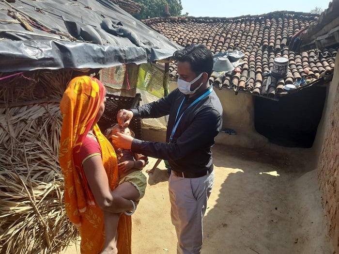 image1 new healthcare worker administering a vaccine to a child